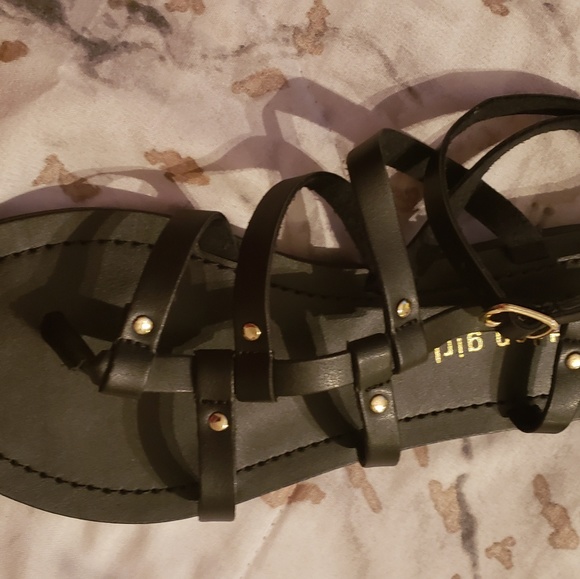 ๐๐๐Sandals๐๐๐ - Picture 3 of 5